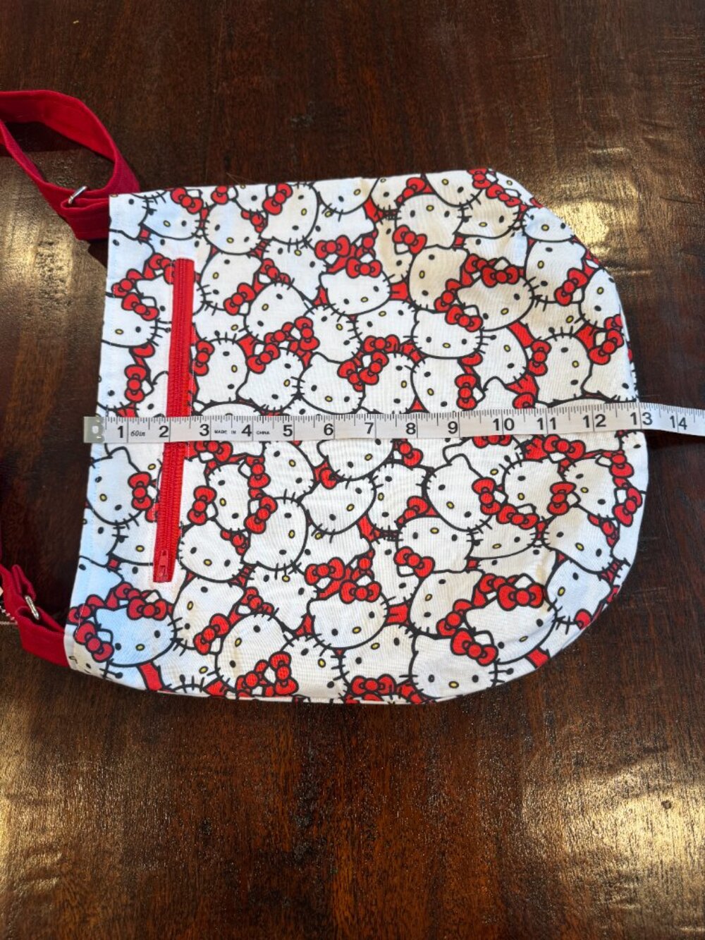 Sanrio Hello Kitty Canvas Hobo Crossbody Bag All Over Print NWT Red - Picture 10 of 10
